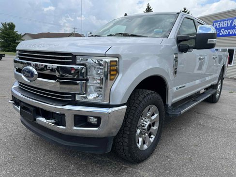 Used 2019 Ford F250 Lariat w/ Lariat Ultimate Package image 2