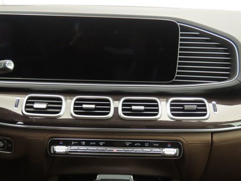 New 2026 Mercedes-Benz GLS 580 4MATIC image 15