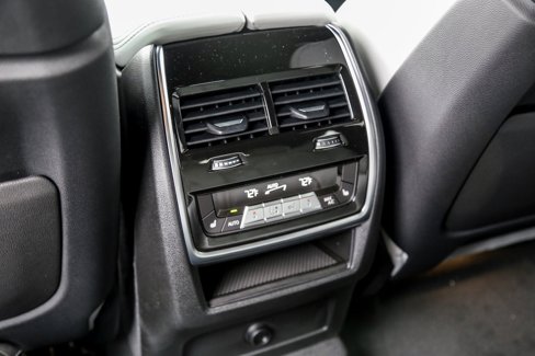 New 2026 BMW X6 M60i image 24