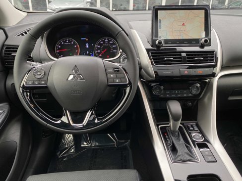 New 2025 Mitsubishi Eclipse Cross SE image 9