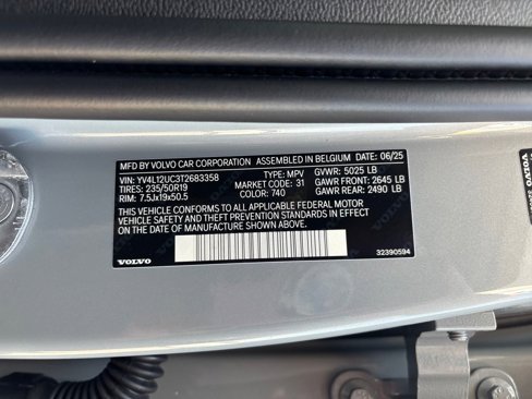 New 2026 Volvo XC40 B5 Plus w/ Protection Package Premier image 37