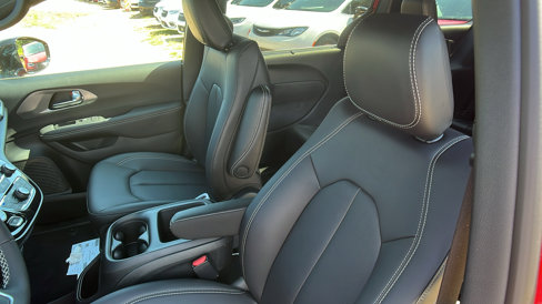 New 2026 Chrysler Voyager LX image 19