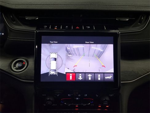 Used 2025 Jeep Grand Cherokee L Limited w/ Luxury Tech Group II image 25