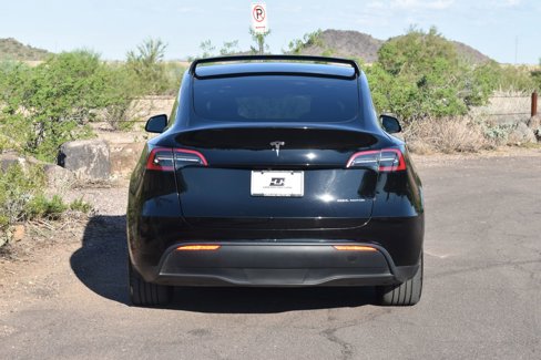 Used 2023 Tesla Model Y Long Range image 4