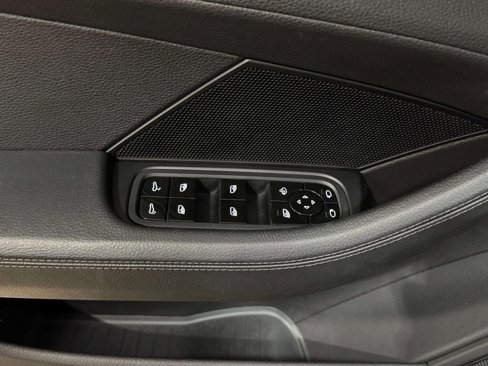 Used 2019 Porsche Panamera 4 image 8