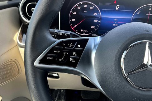 Used 2025 Mercedes-Benz GLC 350e 4MATIC image 23