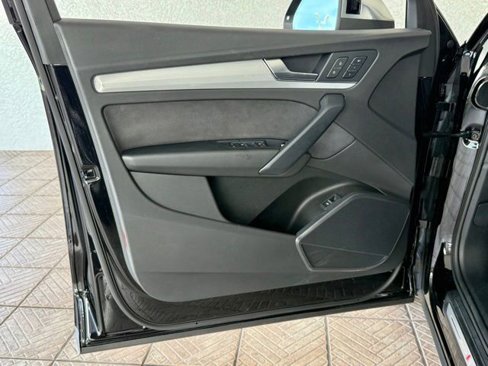 Used 2021 Audi SQ5 Premium w/ Convenience Package image 21