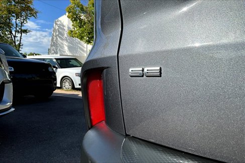 Used 2022 Ford Escape SE w/ SE Sport Appearance Package image 26