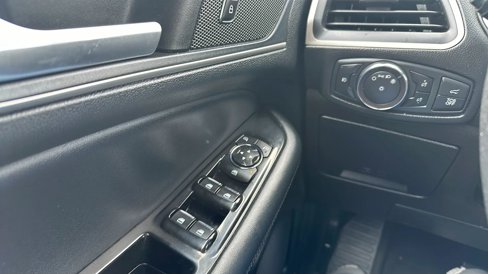 Used 2019 Ford Edge SEL w/ Equipment Group 201A image 19