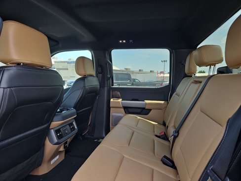 New 2025 Ford F350 Lariat image 19
