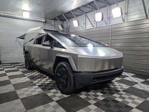 Used 2024 Tesla Cybertruck AWD Crew Cab image 4