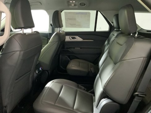 New 2025 Ford Explorer Active w/ Active Comfort Package image 30