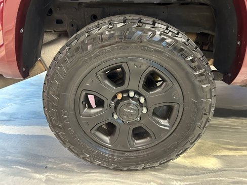 Used 2018 RAM 2500 Laramie w/ Sport Appearance Group image 19