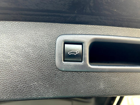 Used 2021 Toyota Highlander Platinum image 20