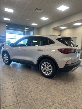 New 2025 Ford Escape Active image 2