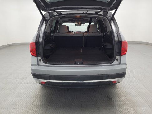 Used 2017 Honda Pilot Touring image 29