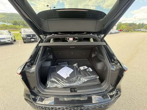 New 2025 Volkswagen Tiguan SEL R-Line image 21