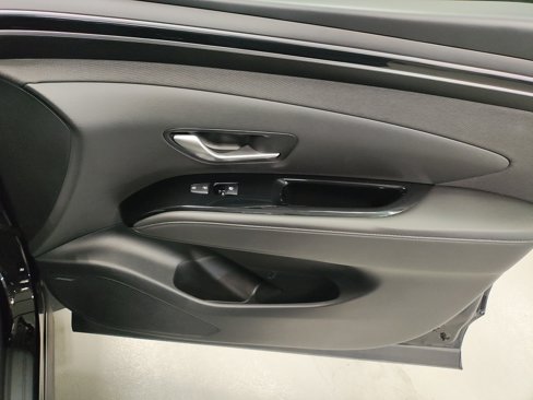 Used 2022 Hyundai Tucson Limited image 9