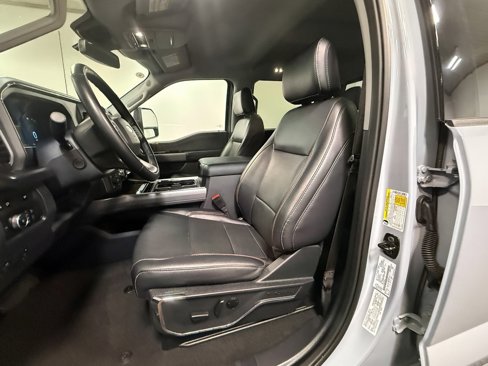 Used 2024 Ford F250 Lariat w/ FX4 Off-Road Package image 12