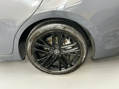 Used 2025 Toyota Camry SE image 11