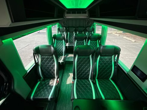 Used 2023 Mercedes-Benz Sprinter 3500 image 26