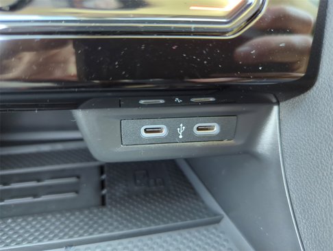 New 2025 Volkswagen Jetta SE image 33