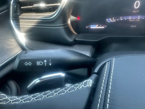 New 2025 Jeep Grand Cherokee Overland image 40