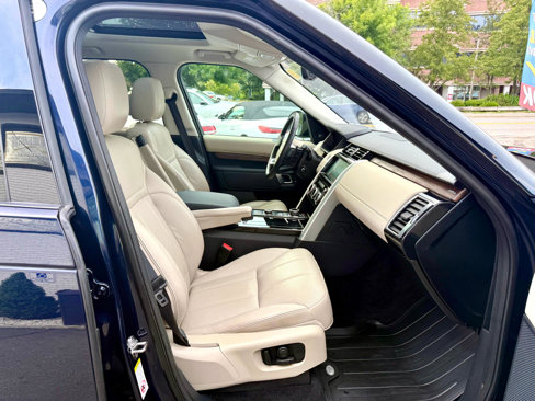 Used 2020 Land Rover Discovery HSE image 35