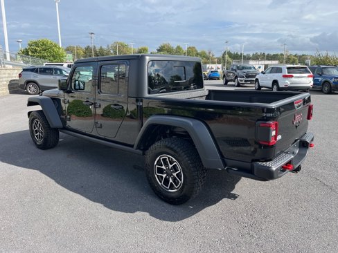 New 2025 Jeep Gladiator Rubicon image 12