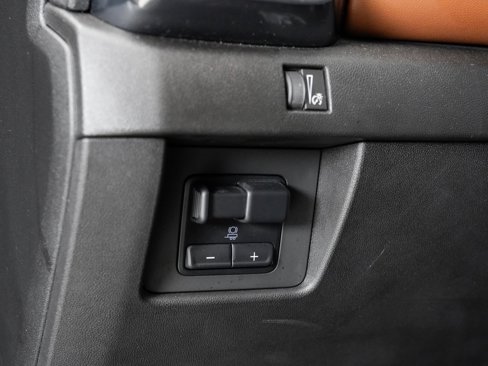 Used 2024 GMC Canyon AT4 w/ AT4 Premium Package image 11