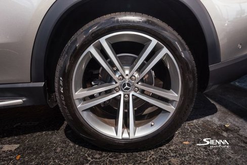 Used 2020 Mercedes-Benz GLE 350 4MATIC w/ Premium Package image 35