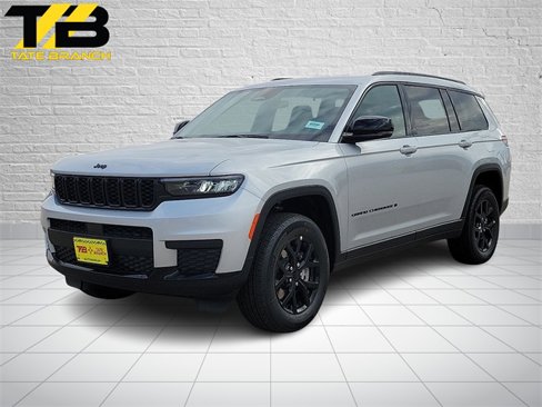 New 2025 Jeep Grand Cherokee L Laredo image 1