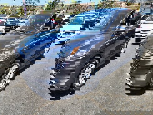 Used 2020 Ford Escape SE image 19