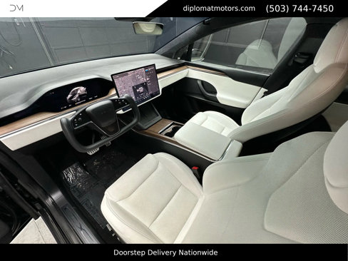 Used 2023 Tesla Model X image 17