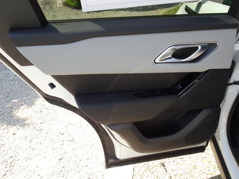 New 2026 Land Rover Range Rover Velar Dynamic SE image 21