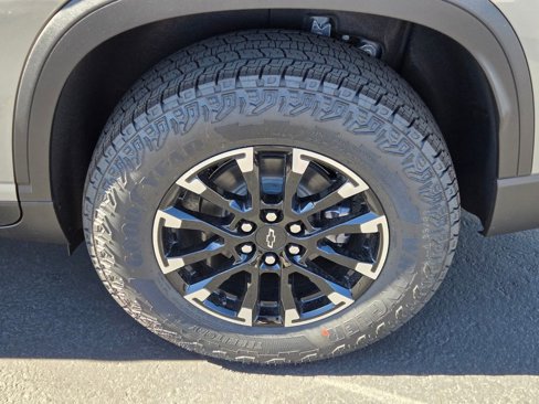 New 2026 Chevrolet Traverse Z71 w/ Enhanced Driving Package image 5