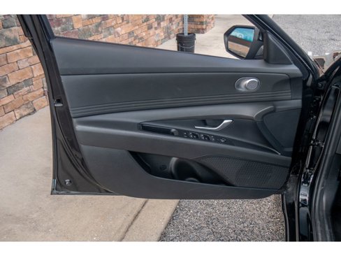 Used 2024 Hyundai Elantra SEL w/ Convenience Package image 9