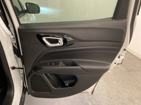 New 2026 Jeep Compass Latitude image 26