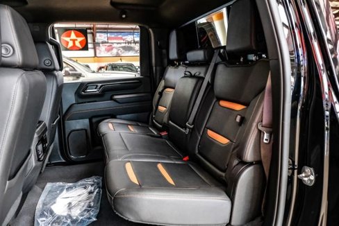 Used 2024 GMC Sierra 2500 AT4 w/ Technology Package image 34