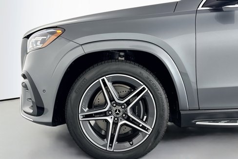 New 2026 Mercedes-Benz GLS 450 4MATIC image 10