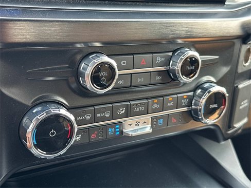 New 2025 Ford F250 Lariat w/ Lariat Ultimate Package image 23