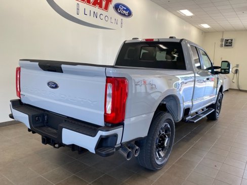 New 2026 Ford F350 4x4 SuperCab Super Duty image 7