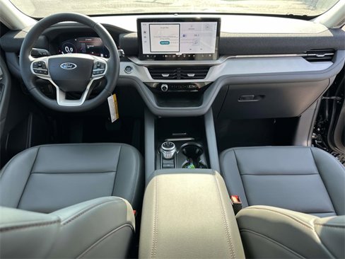New 2025 Ford Explorer Active image 14