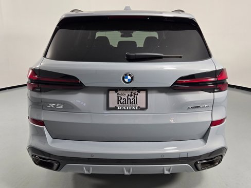 New 2026 BMW X5 xDrive40i w/ M Sport Package image 5