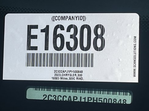 Used 2023 Chrysler 300 C image 23