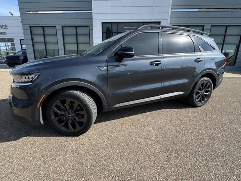 Used 2022 Kia Sorento X-Line EX image 2