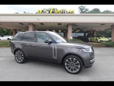 Used 2023 Land Rover Range Rover SE image 1