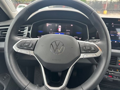 Used 2025 Volkswagen Jetta SE image 27