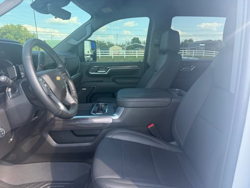 Used 2024 Chevrolet Silverado 2500 LTZ w/ LTZ Premium Package image 9