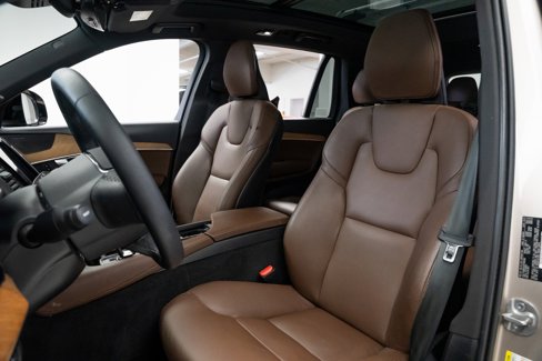Used 2023 Volvo XC90 T8 Plus image 19